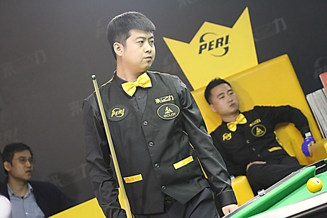 埃泽在接受 埃泽在接受