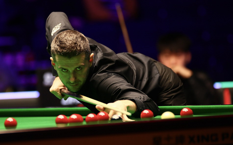 马刺试图缩 马刺试图缩